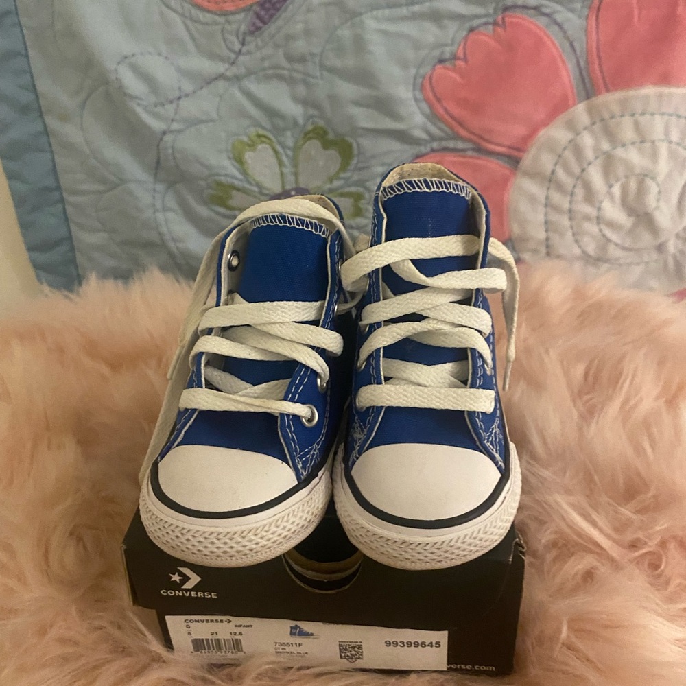 Converse Blue and White Chuck Taylor Sneakers